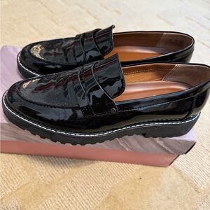 Franco Sarto size 8M. Great condition. Black patten.